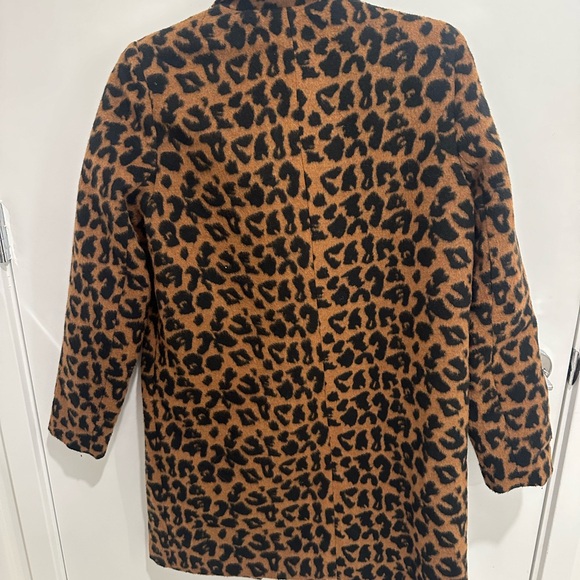 Cheetah Print Felt Trench Coat from IVORY - Picture 3 of 4